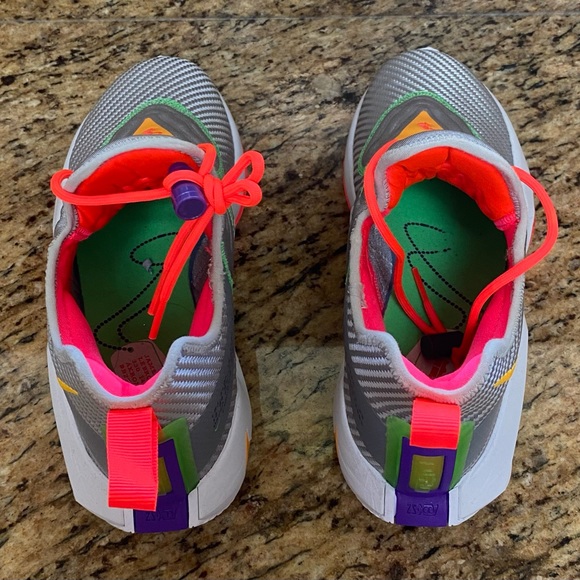 Brand New: Nike LeBron Soldier 14 Hare, Size 7 Mens - Picture 3 of 7